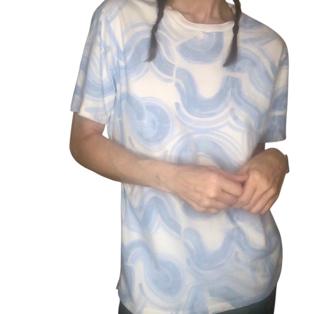 Club Monaco Sz M TShirt Blue White Short Sleeve Top Swirl Waves Coastal Nautical